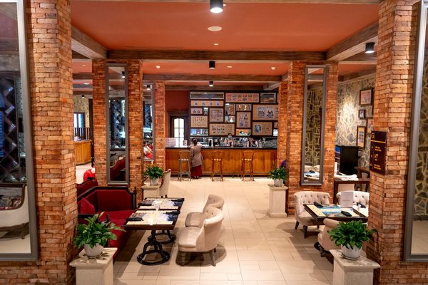 How are UK kitchens redefining space utilization for small homes?